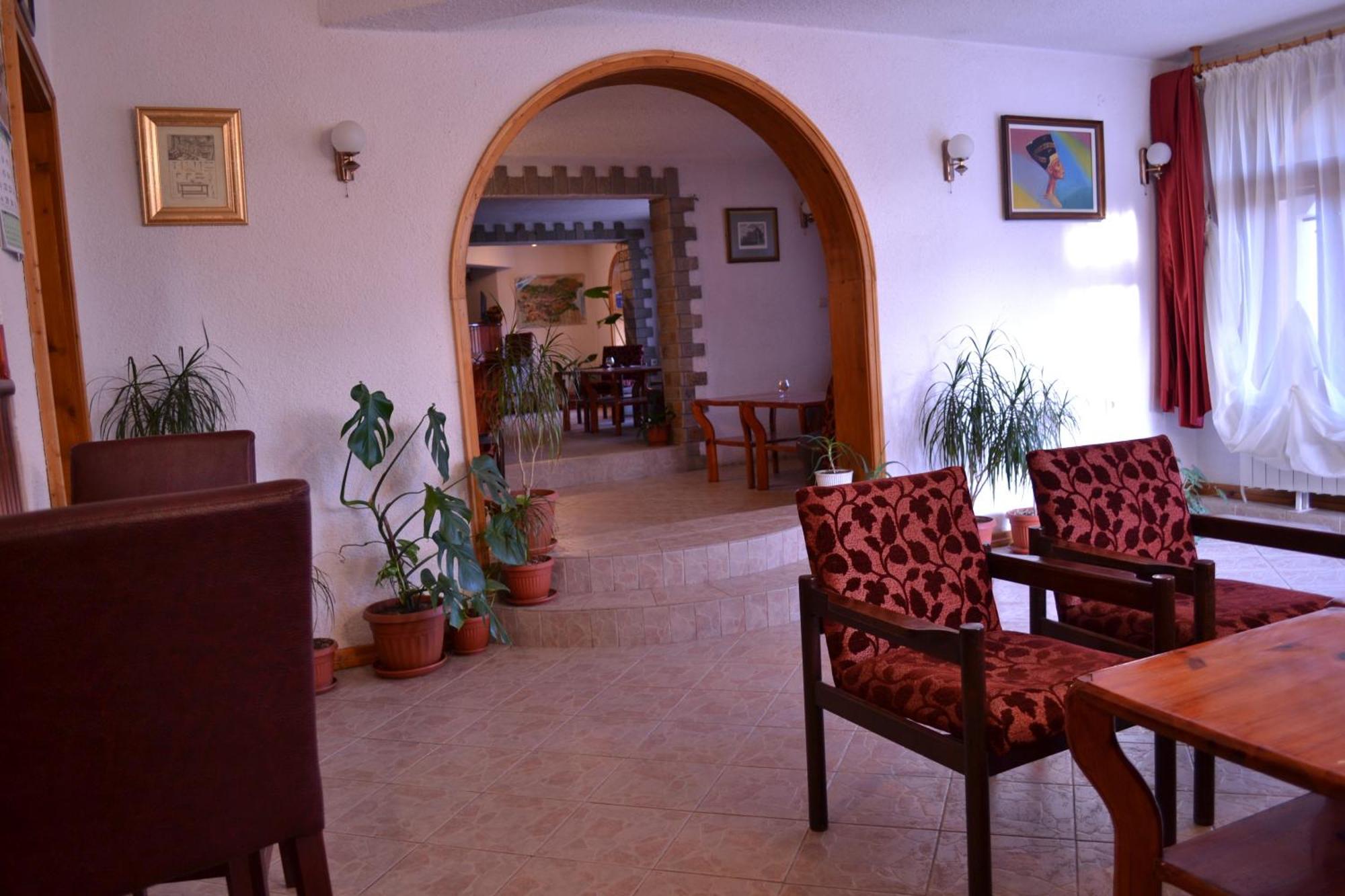 Family Hotel Silver Smoljan Exterior foto